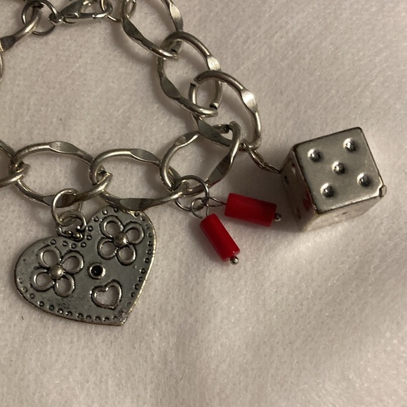 NWOT - Silverstone Large Open Link Heart & Turquoise Fashion Charm Bracelet - Picture 2 of 6